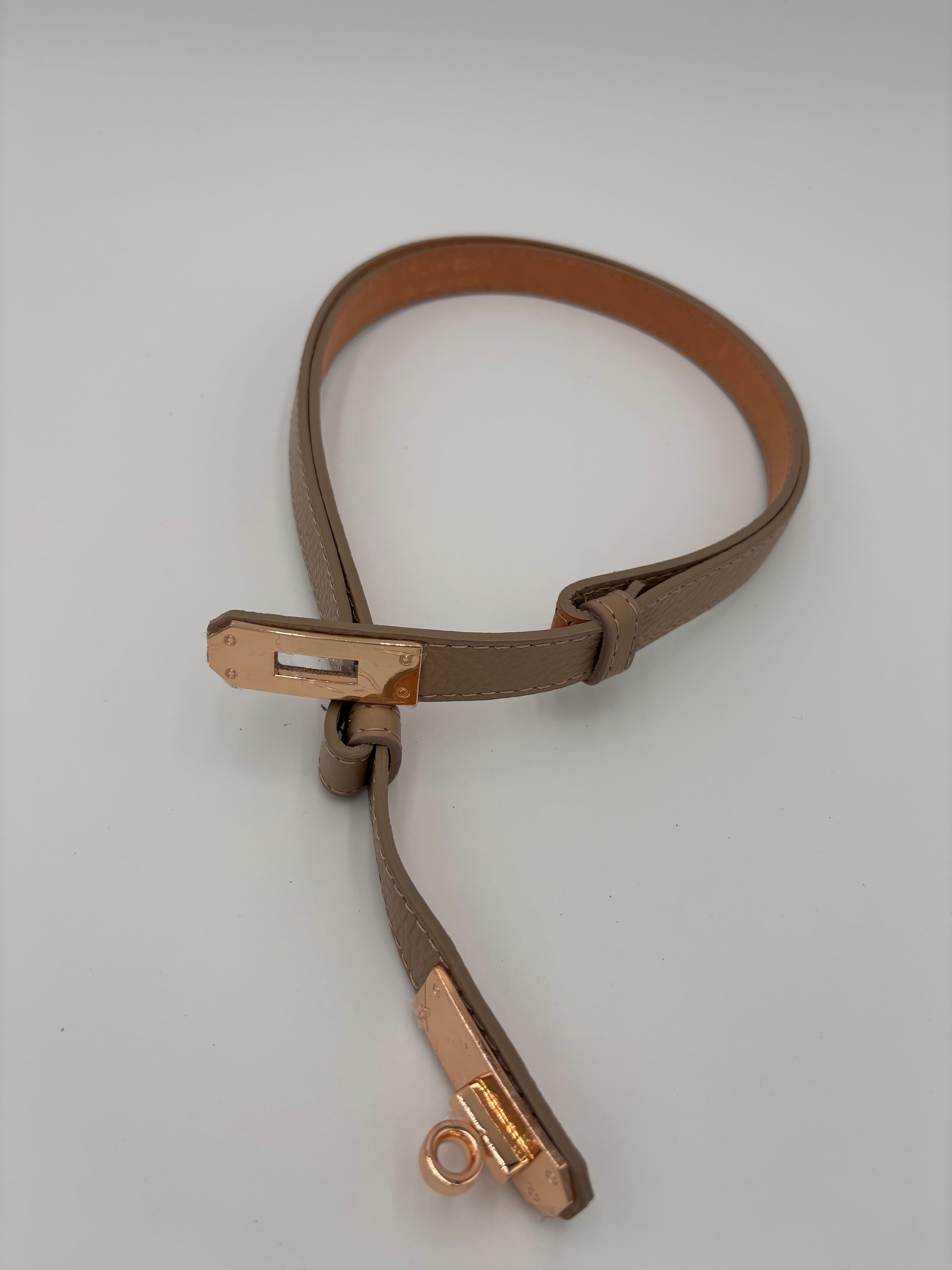 Cinto em pele ajustável taupe
