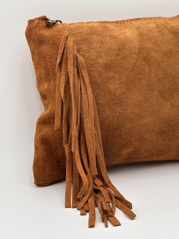 Mala/Clutch em camurça Camel