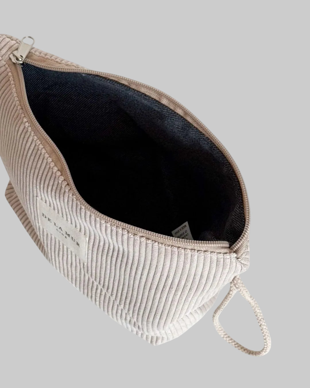 Necessaire De La Mur Bege