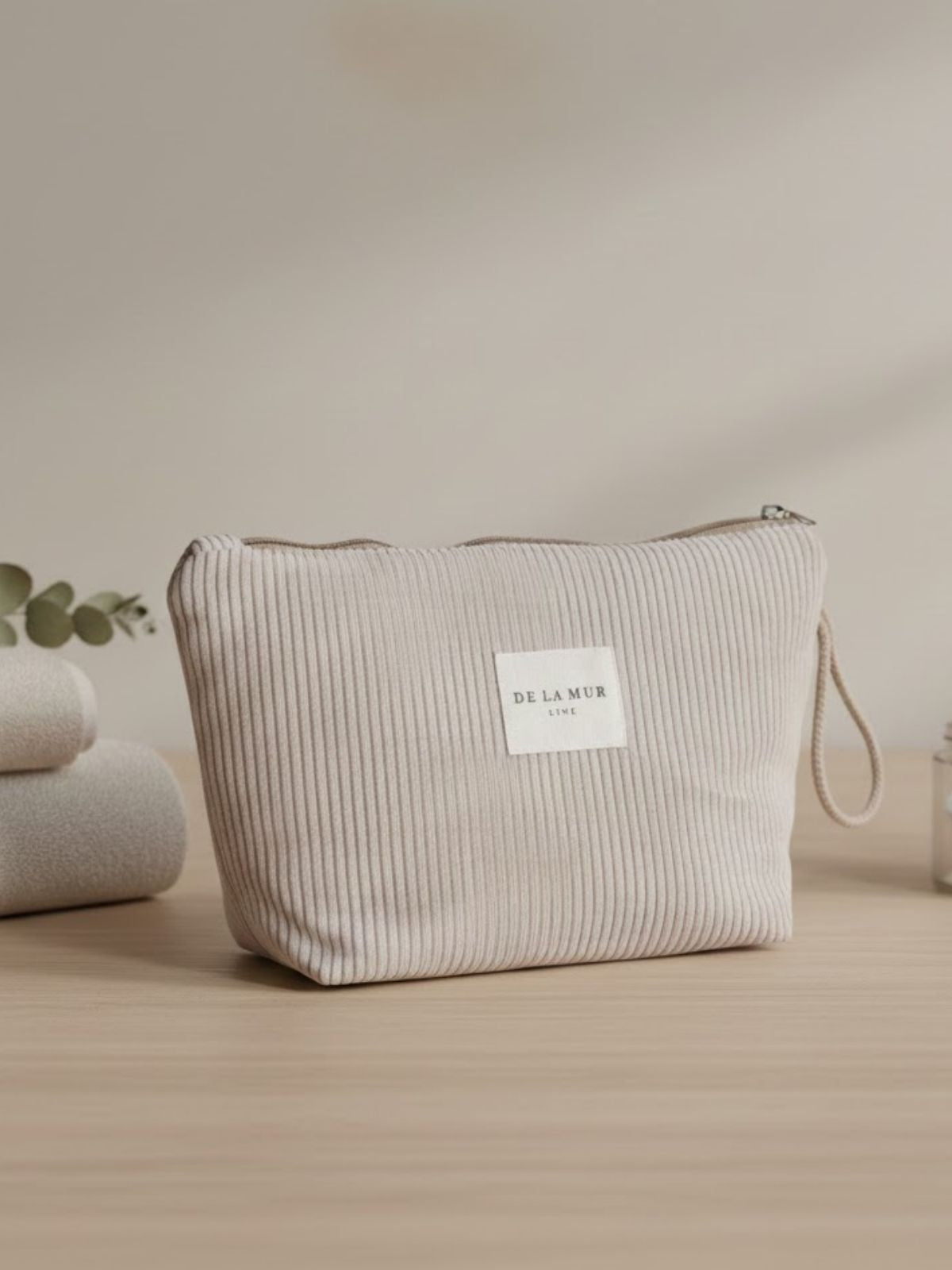 Necessaire De La Mur Bege