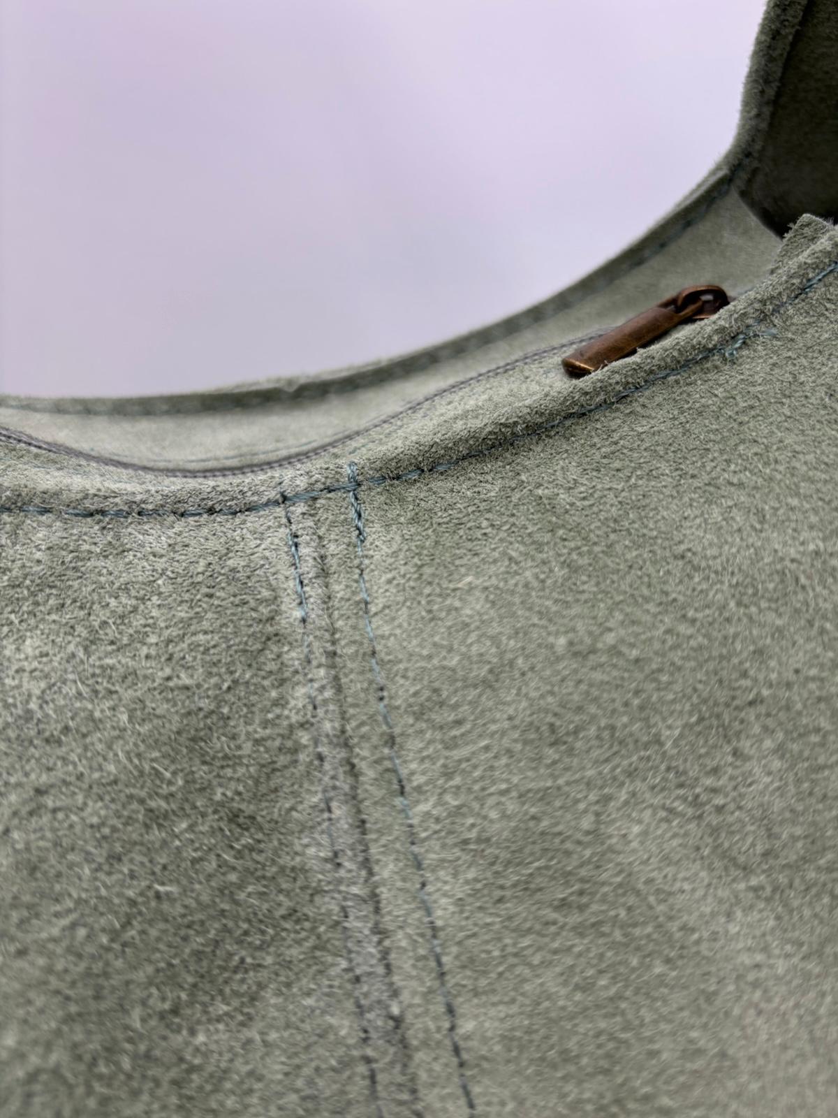 Saco Camurça Verde Franjas Laterais