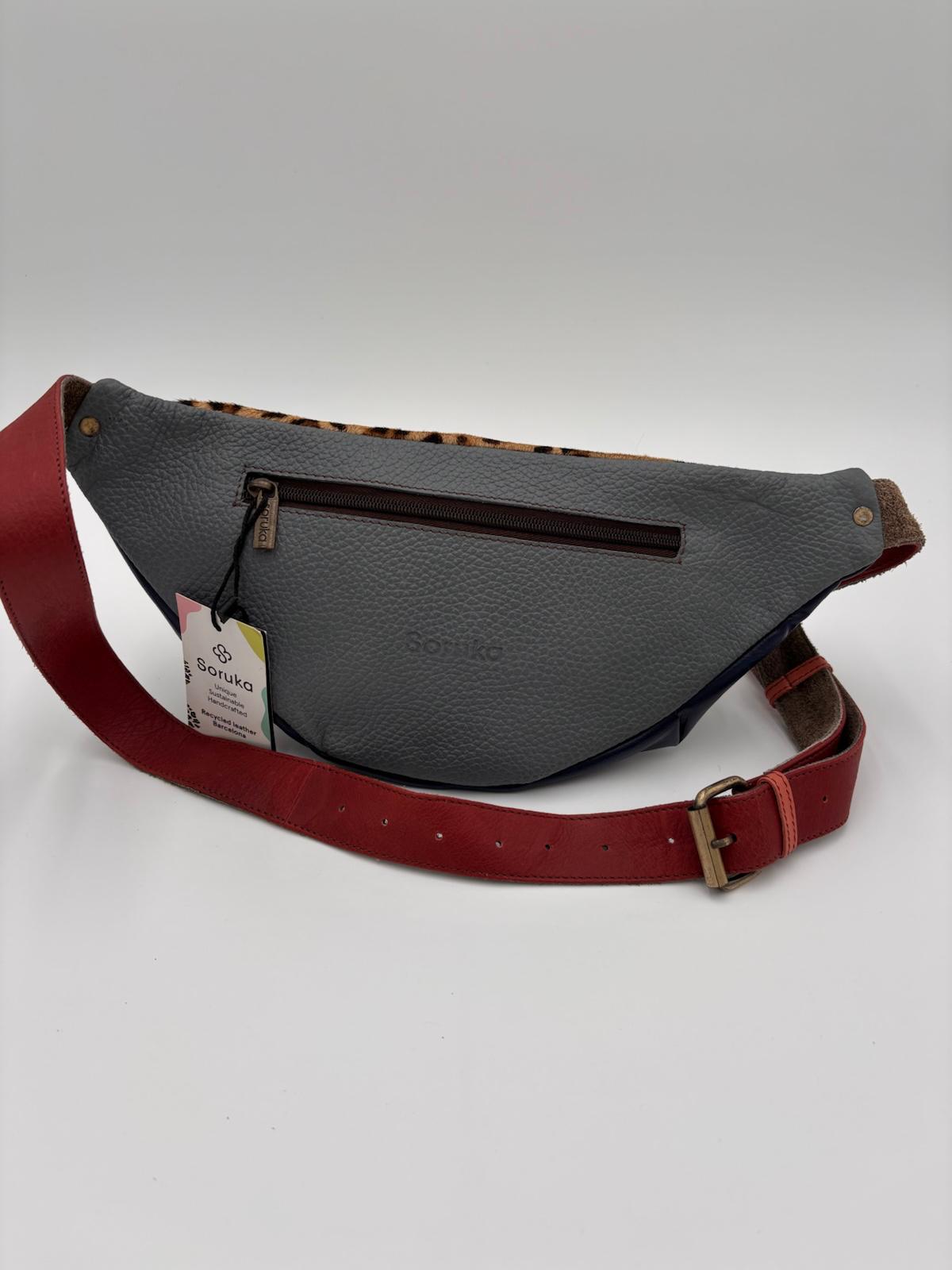 Bolsa de Cintura Animal Print Azul e Vermelho