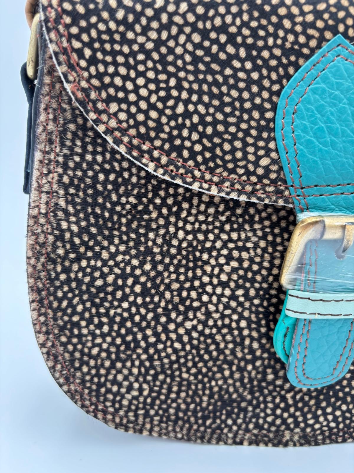 Mala Pele e Pelo Bolinhas