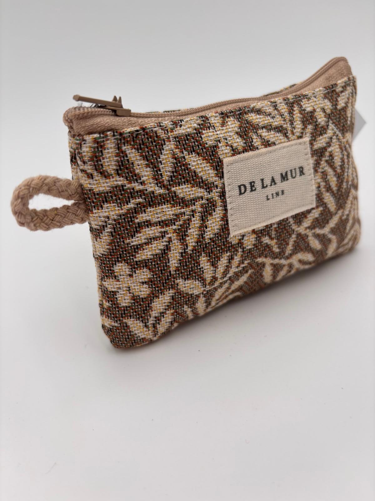 Carteira Pequena em Veludo Floral