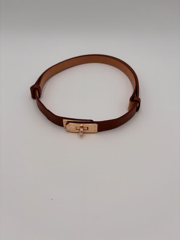 Cinto em pele ajustável castanho